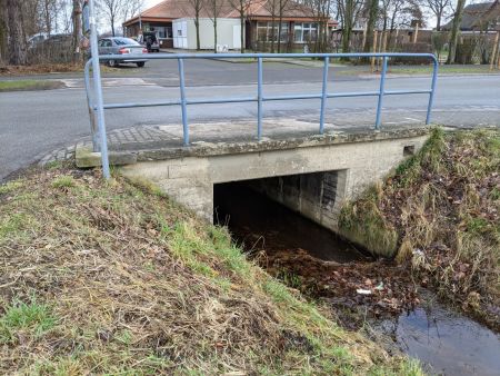 Ab Montag, 5. Juli wird in Delbrück-Sudhagen die Kreisstraße 10 (Schlinger Straße) auf einer Länge von rund 30 Metern voll gesperrt. © Kreis Paderborn